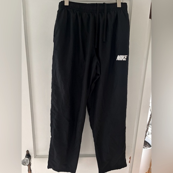 Nike Men’s Wind Nylon Warm up Pants black size large - Picture 1 of 4